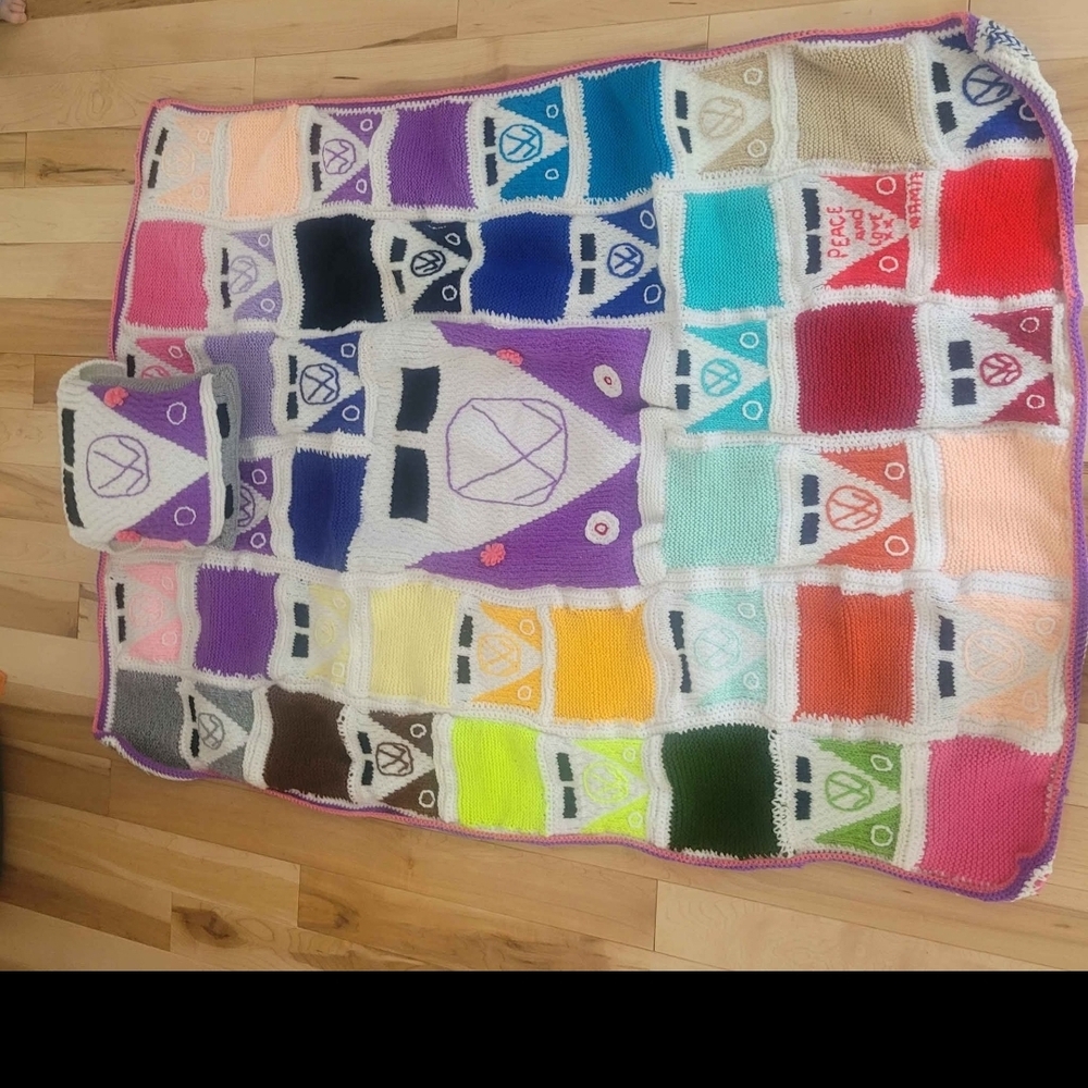 Colorful Knitted Blanket with Matching Pillow